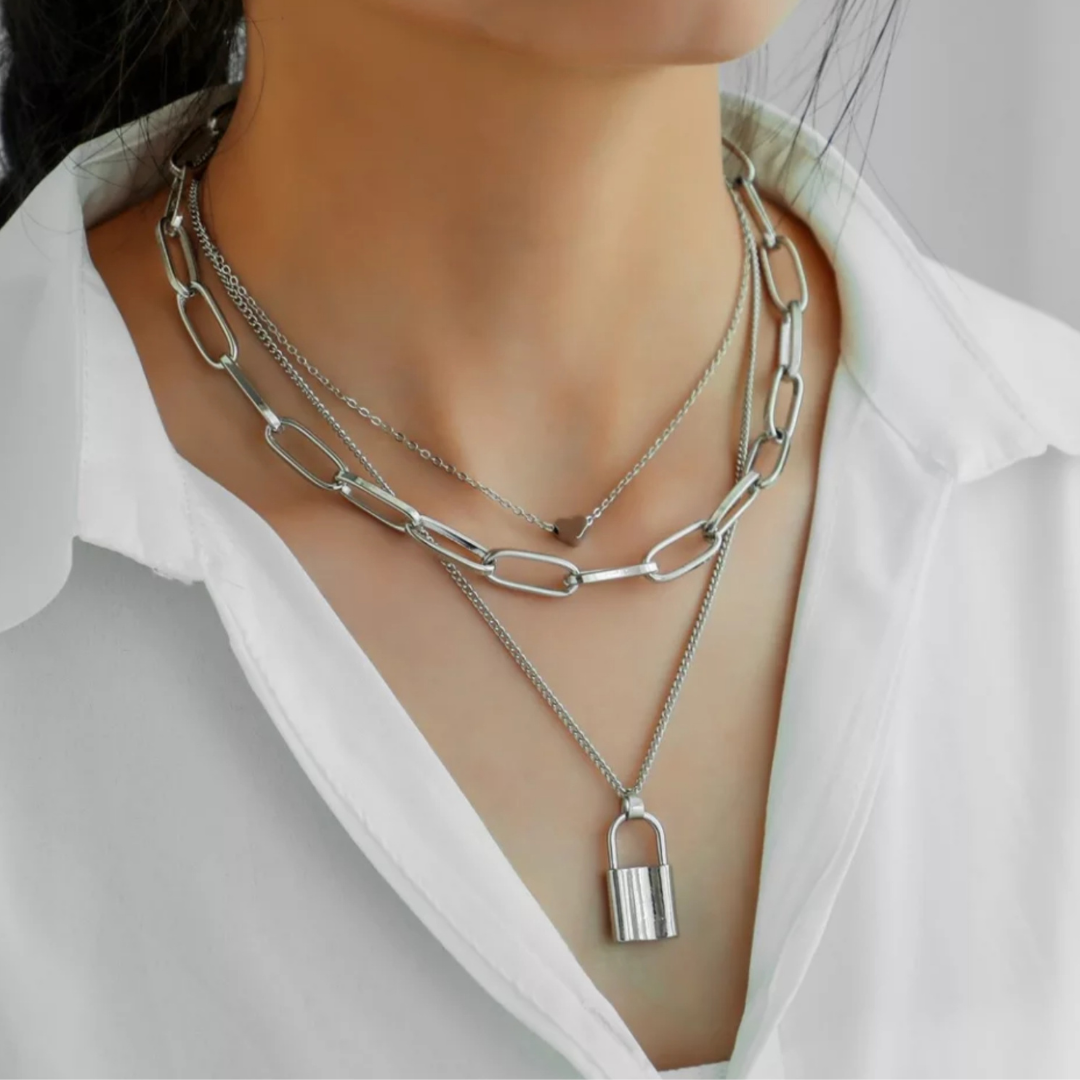 Trendy Fashionista Necklace