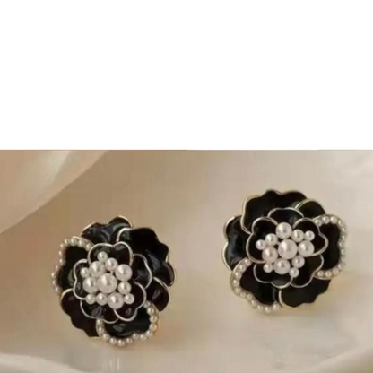 Flower Stud Earrings Black