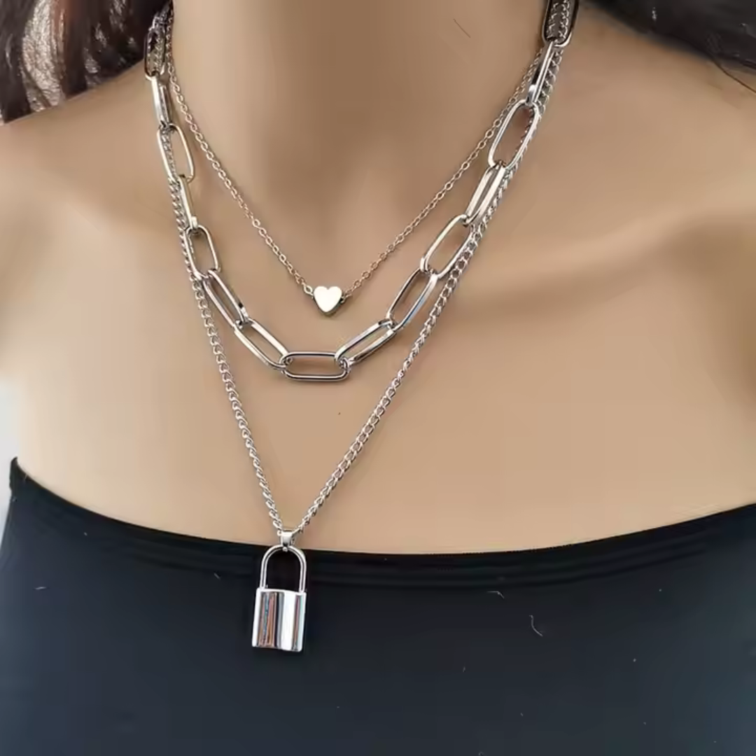 Trendy Fashionista Necklace