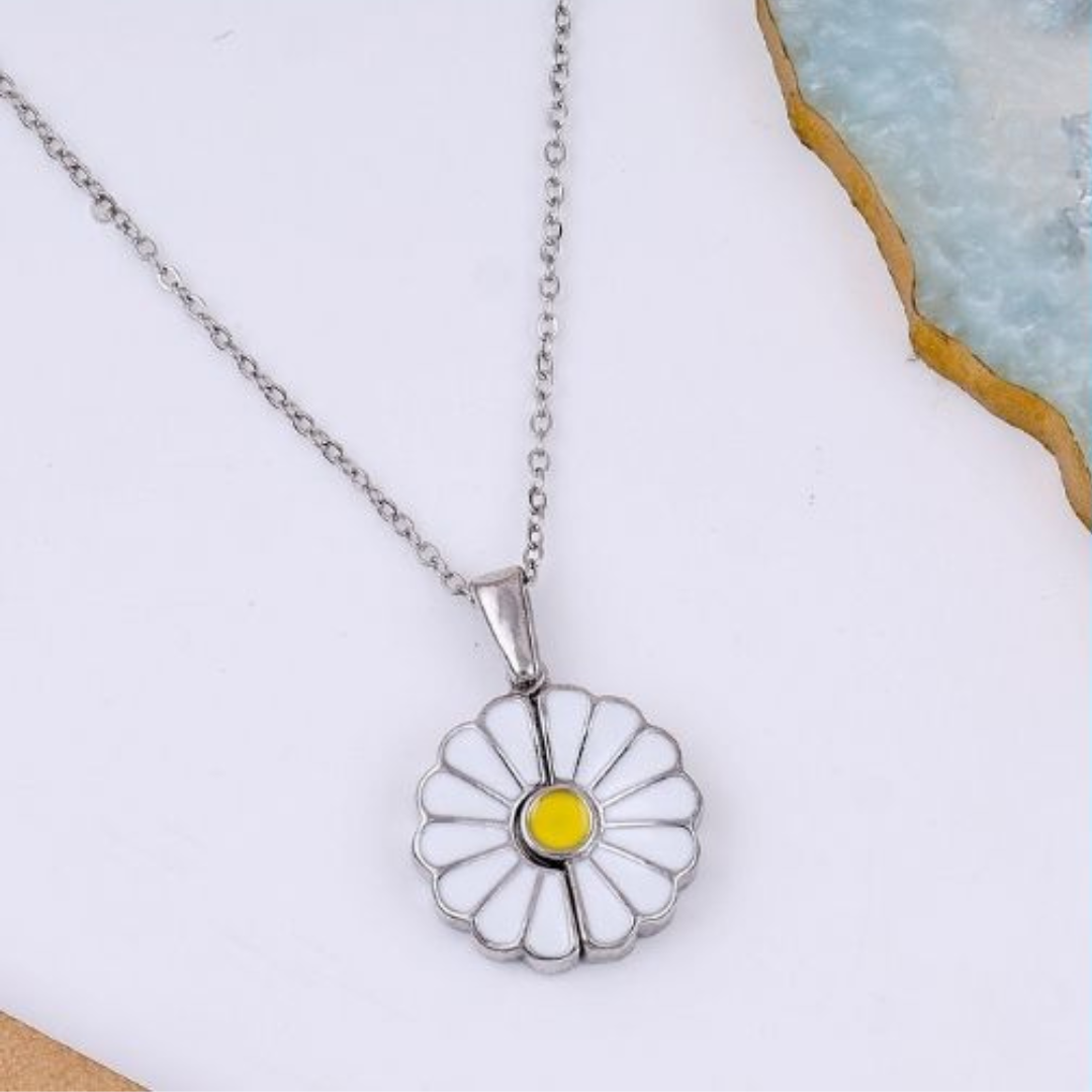 Daisy Necklace