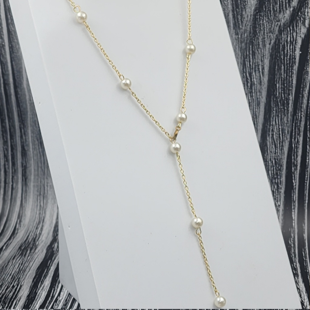 Pearl And Chain Necklace