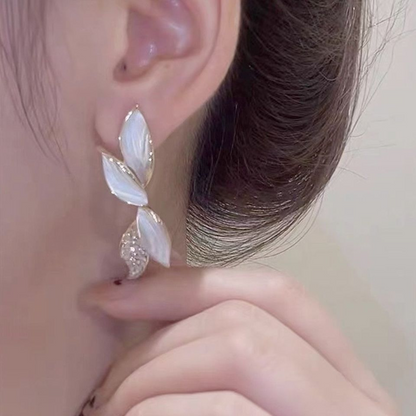 Whirl Stud Earrings White