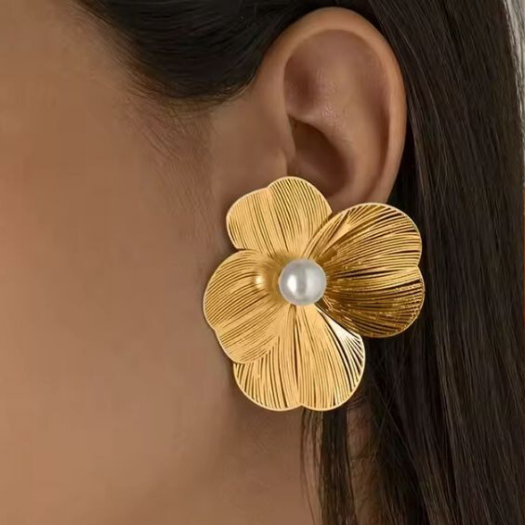 Daisy Golden Earrings