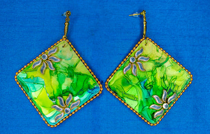 Khushboo Fluid Earrings : Handmade